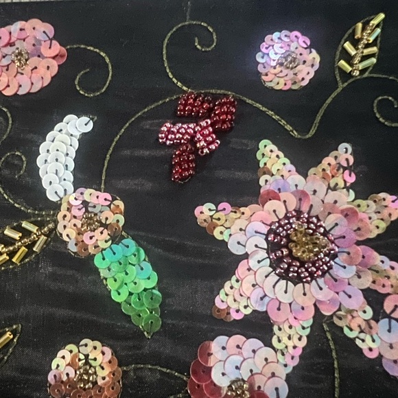 Floral Embroidered Black Handbag - Picture 3 of 4